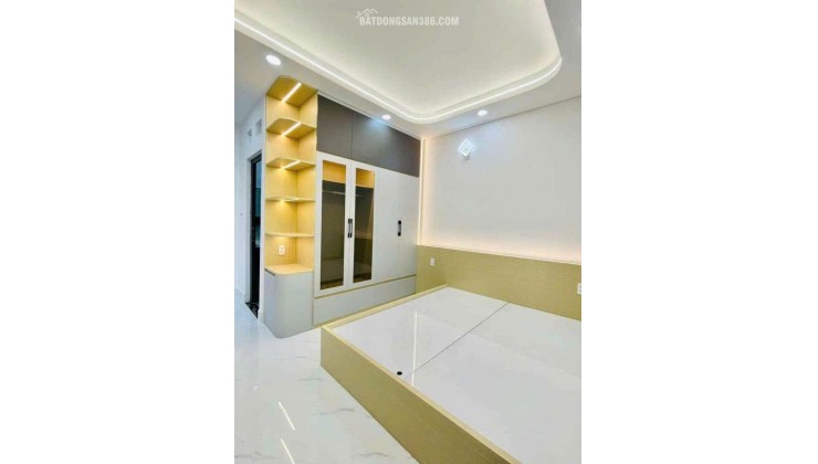 Bán nhà mặt đường trước nhà rộng hơn 10m, hẻm 8m ô tô tránh nhau, Lê Văn Quới, 8,8 tỷ